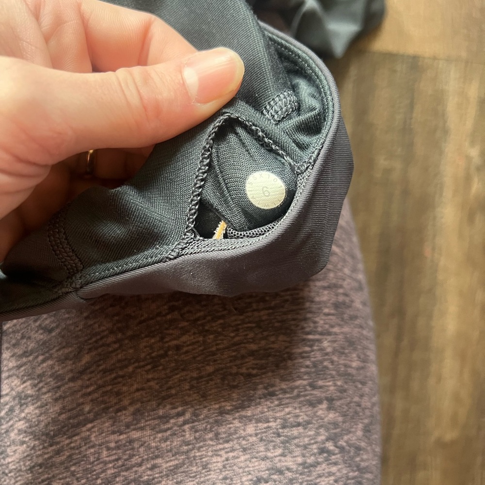 Lululemon Revitalize Tank
Blue Tied - Picture 11 of 12